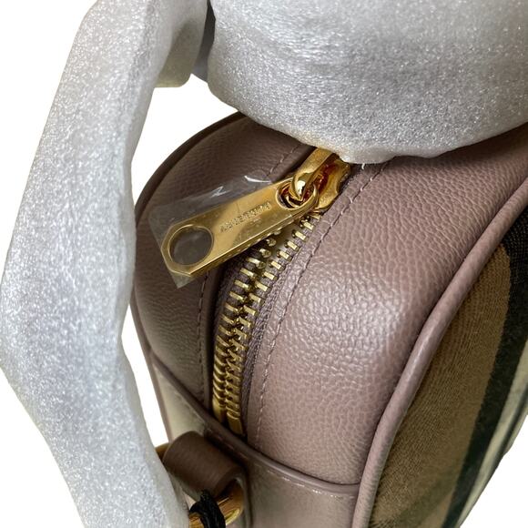 Burberry check print Crossbody bag brand new tag medium - Picture 5 of 6